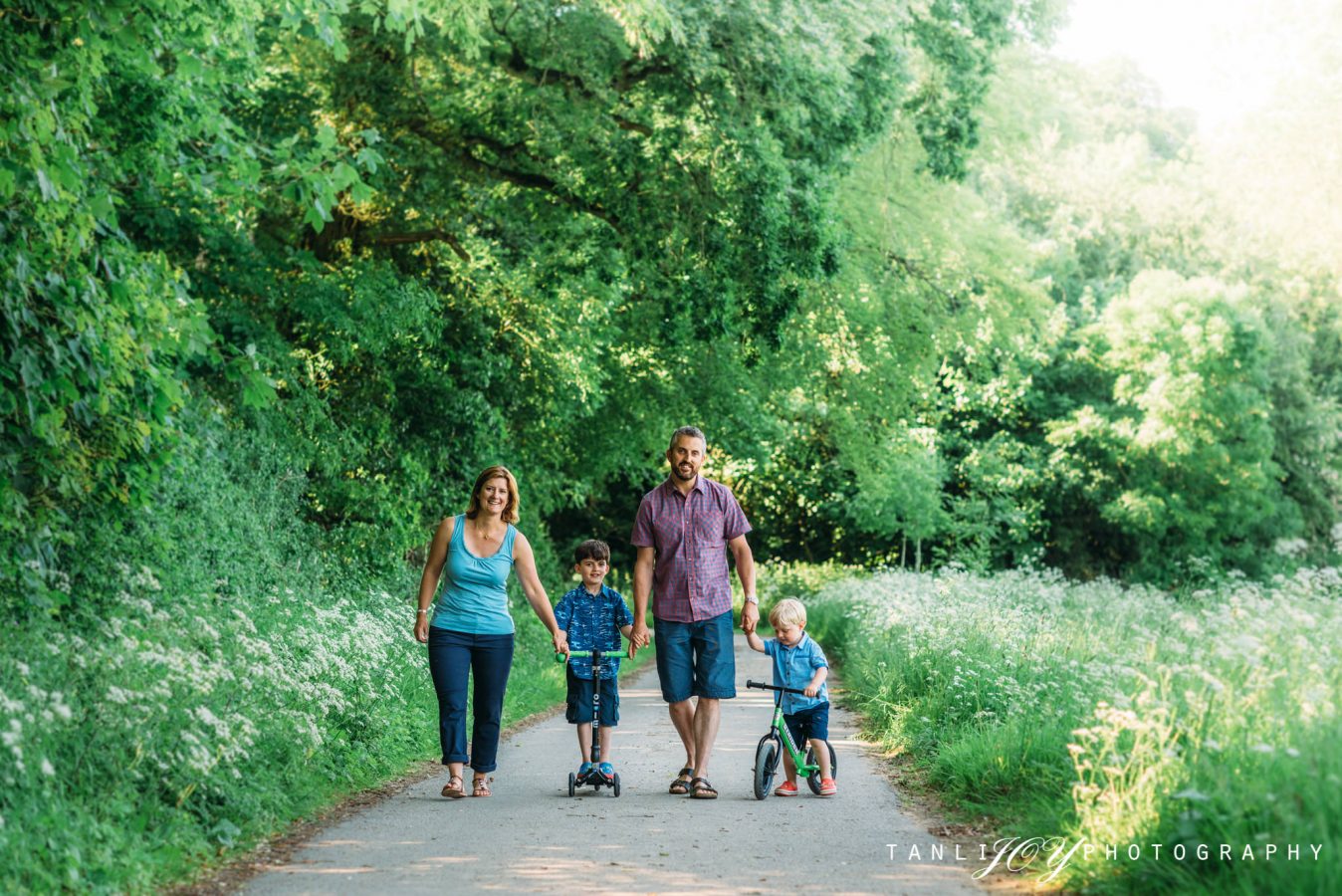 A Cotswold family photo shoot Tanli Joy Photography